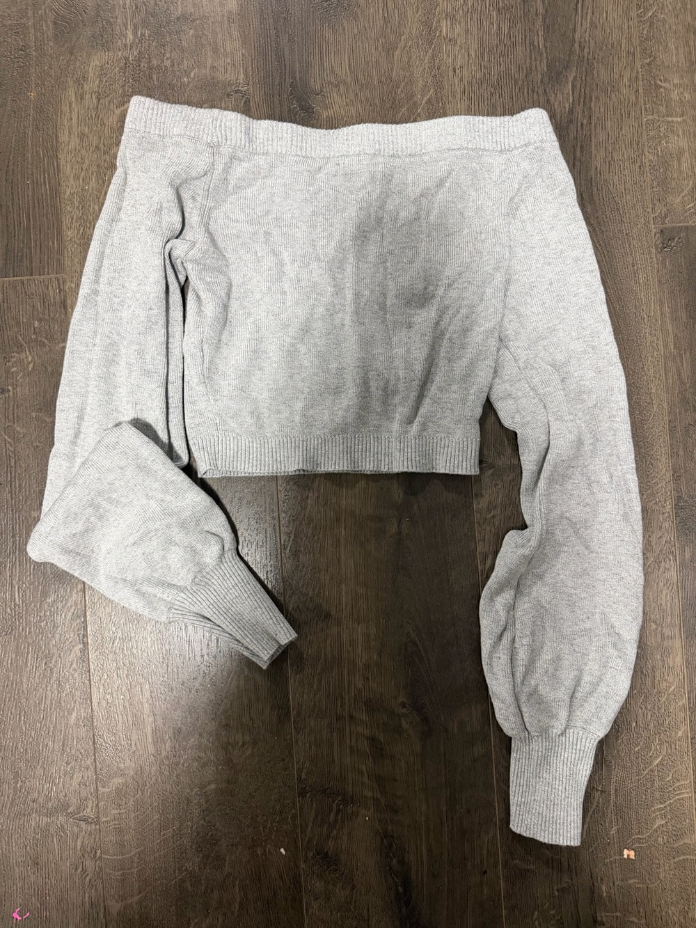 Cropped Light Gray Off-Shoulder Sweater XS